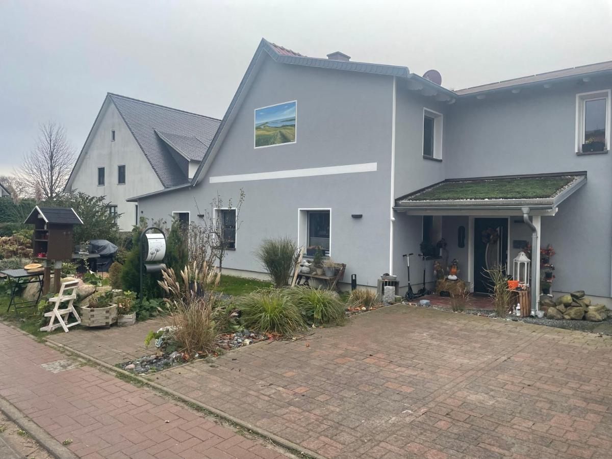 Ferienwohnung Fiene Groß Zicker Екстериор снимка