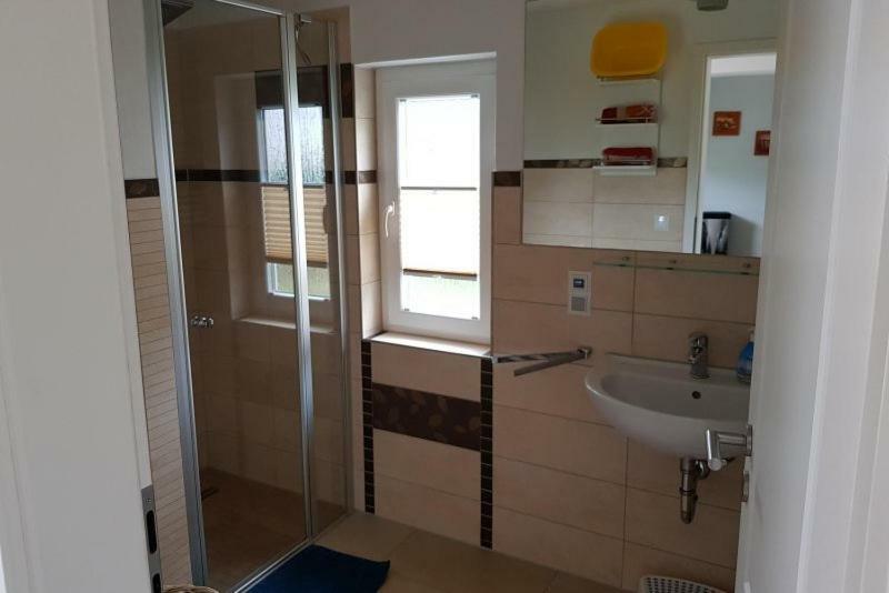 Ferienwohnung Fiene Groß Zicker Екстериор снимка